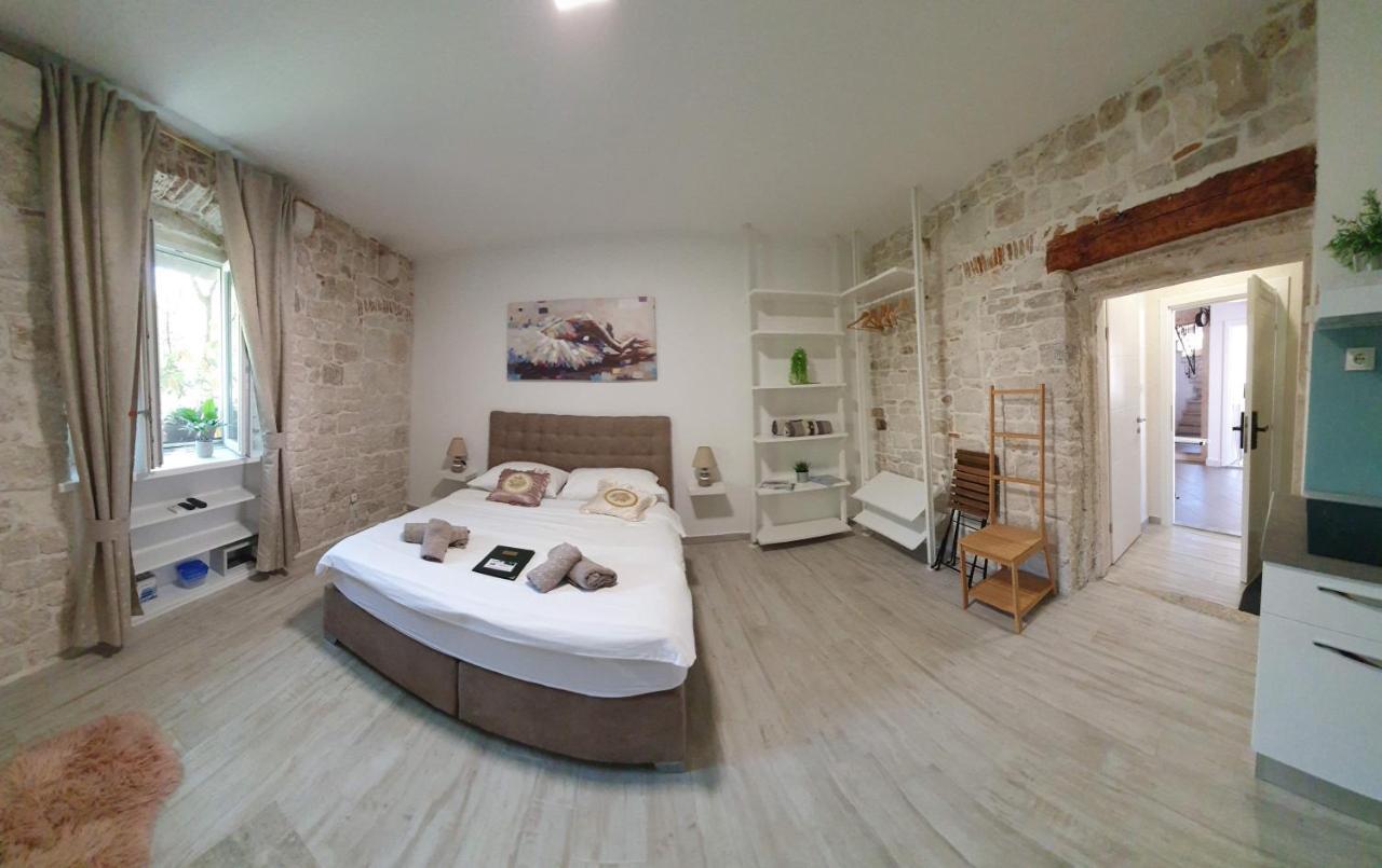Studios Kadena Trogir - 18Th Century Stone House Exteriér fotografie