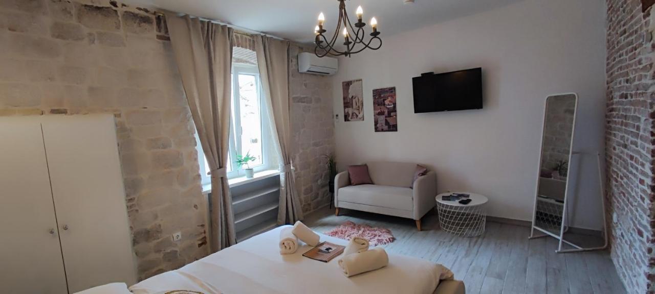 Studios Kadena Trogir - 18Th Century Stone House Exteriér fotografie