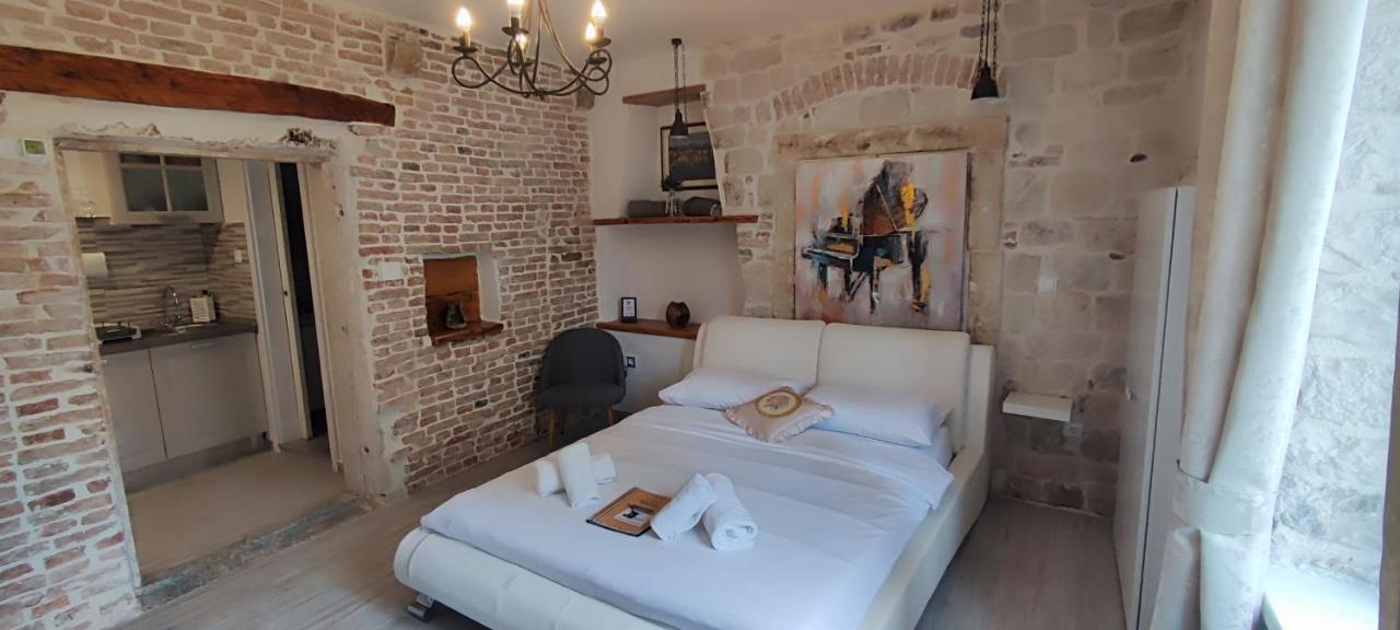 Studios Kadena Trogir - 18Th Century Stone House Exteriér fotografie