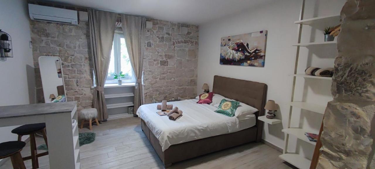 Studios Kadena Trogir - 18Th Century Stone House Exteriér fotografie