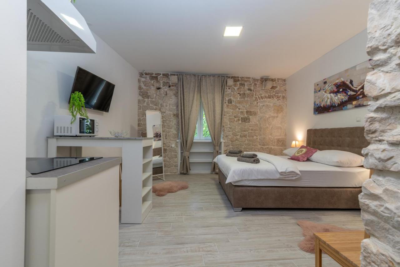 Studios Kadena Trogir - 18Th Century Stone House Exteriér fotografie