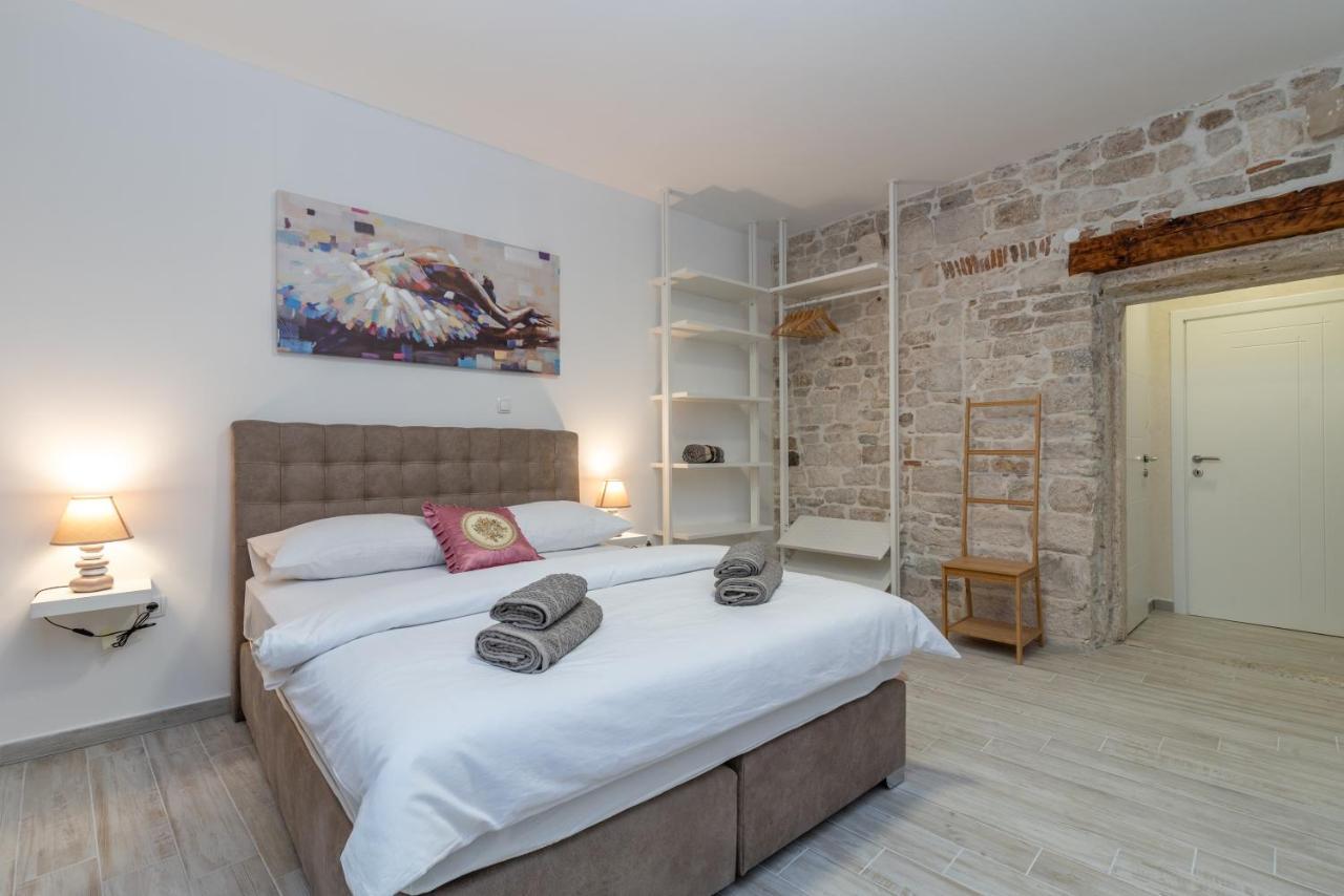 Studios Kadena Trogir - 18Th Century Stone House Exteriér fotografie